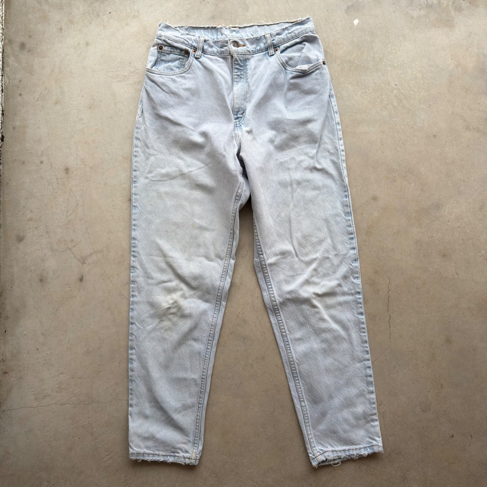 Vintage Levis 551 Light Wash Frayed Hem Tapered Leg Jeans Women 29x28.5